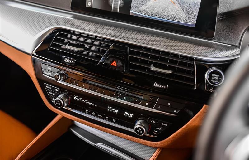 ขายรถเก๋งมือสอง-bmw-บีเอ็มดับบลิว-520d-ห้าสองศูนย์ดี-รถปี2018-รหัส78506-7c825ab4.jpg ขายรถเก๋งมือสอง-bmw-บีเอ็มดับบลิว-520d-ห้าสองศูนย์ดี-รถปี2018-รหัส78506-7c825ab4.jpg