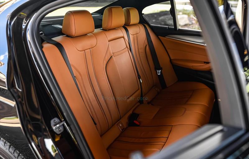 ขายรถเก๋งมือสอง-bmw-บีเอ็มดับบลิว-520d-ห้าสองศูนย์ดี-รถปี2018-รหัส78506-8384934d.jpg ขายรถเก๋งมือสอง-bmw-บีเอ็มดับบลิว-520d-ห้าสองศูนย์ดี-รถปี2018-รหัส78506-8384934d.jpg