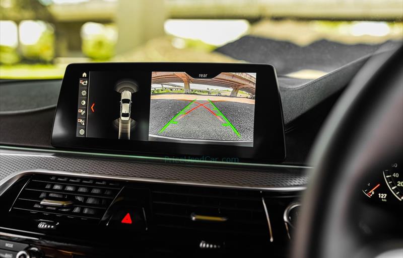 ขายรถเก๋งมือสอง-bmw-บีเอ็มดับบลิว-520d-ห้าสองศูนย์ดี-รถปี2018-รหัส78506-9477aa1d.jpg ขายรถเก๋งมือสอง-bmw-บีเอ็มดับบลิว-520d-ห้าสองศูนย์ดี-รถปี2018-รหัส78506-9477aa1d.jpg