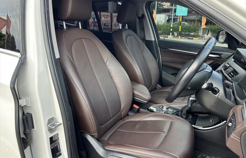 ขายรถ-suv-มือสอง-bmw-บีเอ็มดับบลิว-x1-เอ็กซ์1-รถปี2022-รหัส78553-72f6eab9.jpg ขายรถ-suv-มือสอง-bmw-บีเอ็มดับบลิว-x1-เอ็กซ์1-รถปี2022-รหัส78553-72f6eab9.jpg