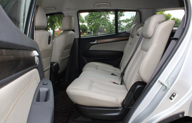 ขายรถ-suv-มือสอง-isuzu-อีซูซุ-mu-x-มิวเอ็กซ์-รถปี2014-รหัส78619-095c1256.jpg ขายรถ-suv-มือสอง-isuzu-อีซูซุ-mu-x-มิวเอ็กซ์-รถปี2014-รหัส78619-095c1256.jpg