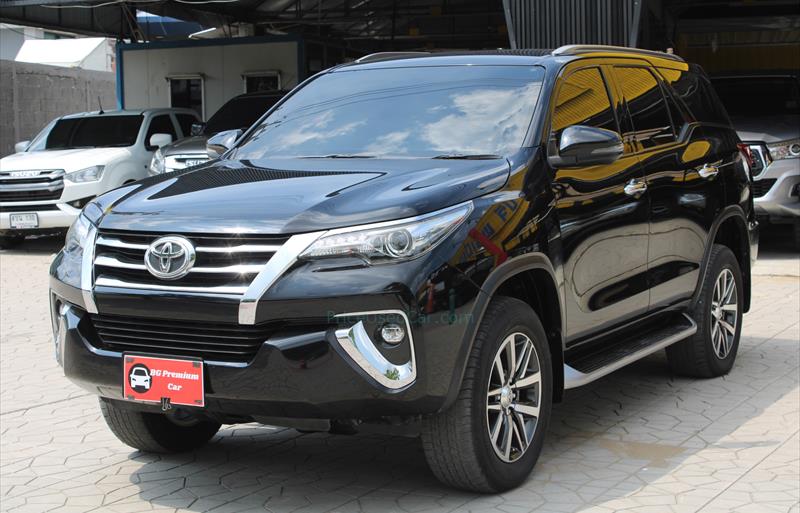 รถอเนกประสงค์มือสอง TOYOTA FORTUNER รถปี 2019
