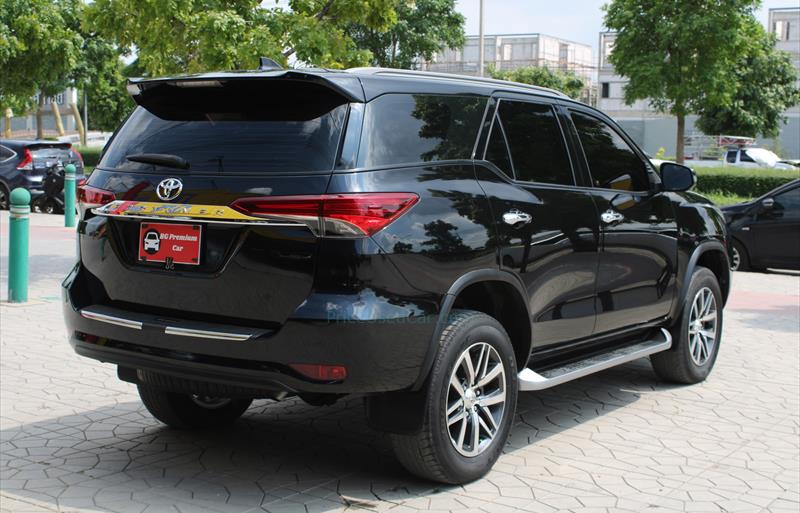 ขายรถอเนกประสงค์มือสอง toyota fortuner รถปี2019 รหัส 78621 รูปที่4