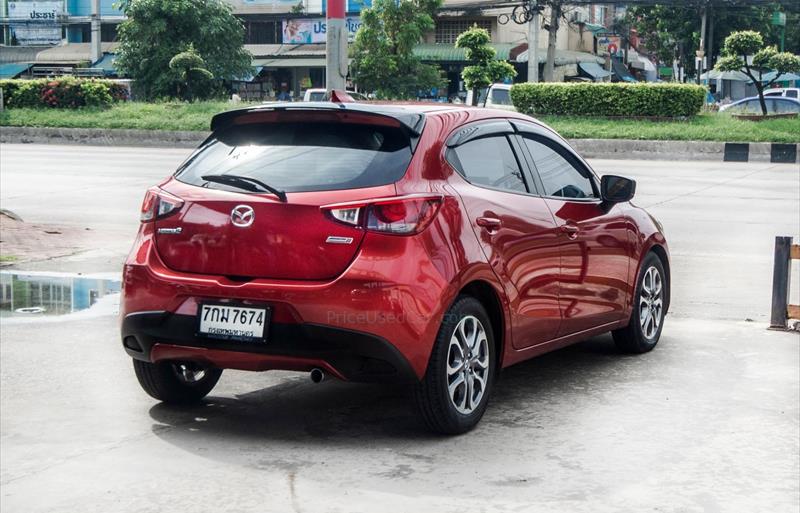 ขายรถเก๋งมือสอง-mazda-มาสด้า-2-สอง-รถปี2018-รหัส78627-d1779194.jpg ขายรถเก๋งมือสอง-mazda-มาสด้า-2-สอง-รถปี2018-รหัส78627-d1779194.jpg