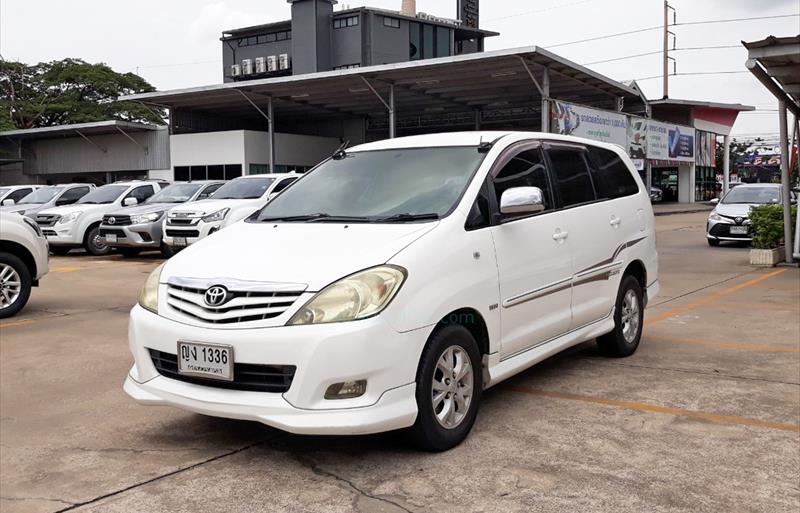 รถตู้มือสอง TOYOTA INNOVA รถปี 2011
