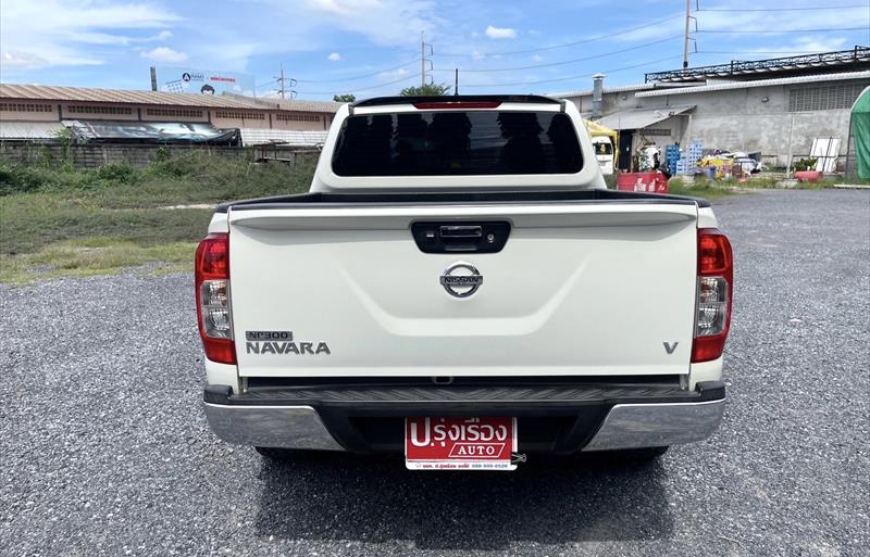 ขายรถกระบะมือสอง nissan navara รถปี2015 รหัส 78843 รูปที่5