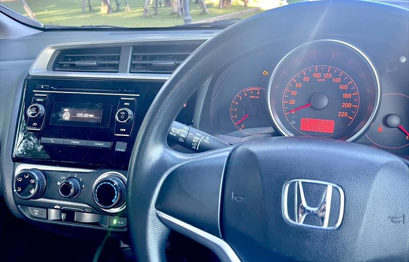 ขายรถเก๋งมือสอง-honda-ฮอนด้า-jazz-แจ๊ส-รถปี2017-รหัส78862-6ebd15b7.jpg ขายรถเก๋งมือสอง-honda-ฮอนด้า-jazz-แจ๊ส-รถปี2017-รหัส78862-6ebd15b7.jpg