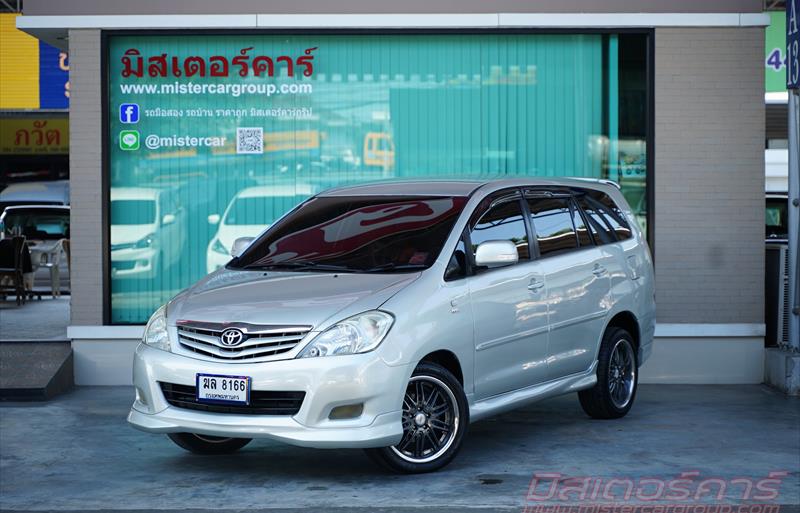 รถตู้มือสอง TOYOTA INNOVA รถปี 2010