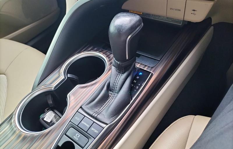 ขายรถเก๋งมือสอง-toyota-โตโยต้า-camry-คัมรี่-รถปี2020-รหัส78952-7bd254dd.jpg ขายรถเก๋งมือสอง-toyota-โตโยต้า-camry-คัมรี่-รถปี2020-รหัส78952-7bd254dd.jpg