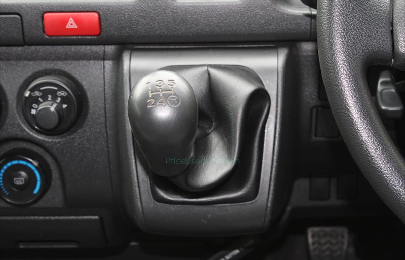 ขายรถตู้มือสอง-toyota-โตโยต้า-commuter-คอมมิวเตอร์-รถปี2018-รหัส78955-12a4d00c.jpg ขายรถตู้มือสอง-toyota-โตโยต้า-commuter-คอมมิวเตอร์-รถปี2018-รหัส78955-12a4d00c.jpg
