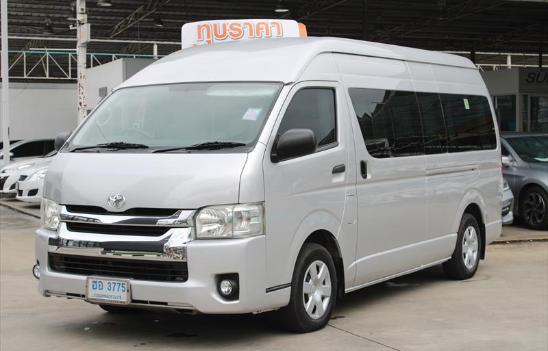 รถตู้มือสอง TOYOTA COMMUTER รถปี 2018