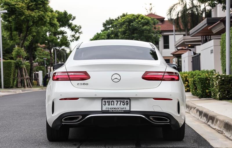ขายรถเก๋งมือสอง-mercedes-benz-เมอร์เซเดสเบนซ์-e300-อีสามศูนย์ศูนย์-รถปี2017-รหัส78975-1a0c9cad.jpg ขายรถเก๋งมือสอง-mercedes-benz-เมอร์เซเดสเบนซ์-e300-อีสามศูนย์ศูนย์-รถปี2017-รหัส78975-1a0c9cad.jpg