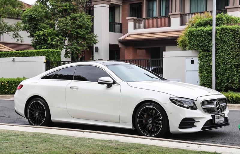 ขายรถเก๋งมือสอง-mercedes-benz-เมอร์เซเดสเบนซ์-e300-อีสามศูนย์ศูนย์-รถปี2017-รหัส78975-c82cd6dc.jpg ขายรถเก๋งมือสอง-mercedes-benz-เมอร์เซเดสเบนซ์-e300-อีสามศูนย์ศูนย์-รถปี2017-รหัส78975-c82cd6dc.jpg