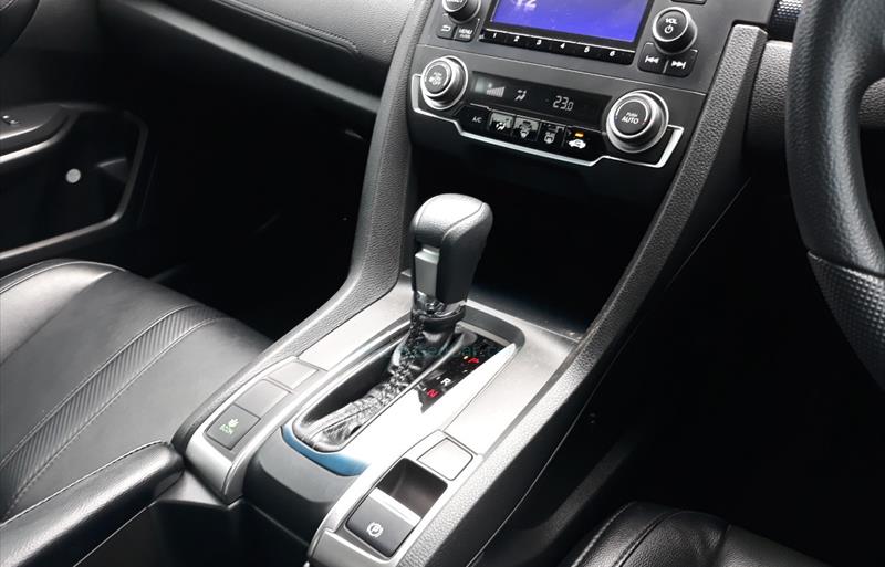 ขายรถเก๋งมือสอง-honda-ฮอนด้า-civic-ซีวิค-รถปี2020-รหัส78997-aa4a6405.jpg ขายรถเก๋งมือสอง-honda-ฮอนด้า-civic-ซีวิค-รถปี2020-รหัส78997-aa4a6405.jpg