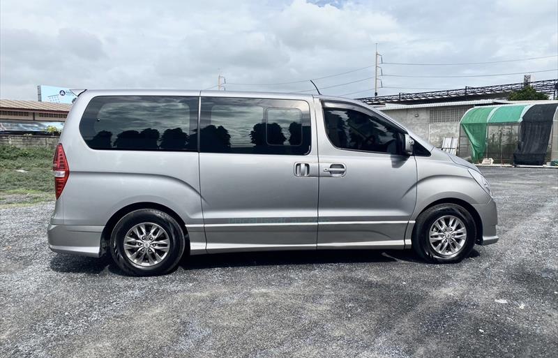 ขายรถตู้มือสอง hyundai h-1 รถปี2015 รหัส 79014 รูปที่6