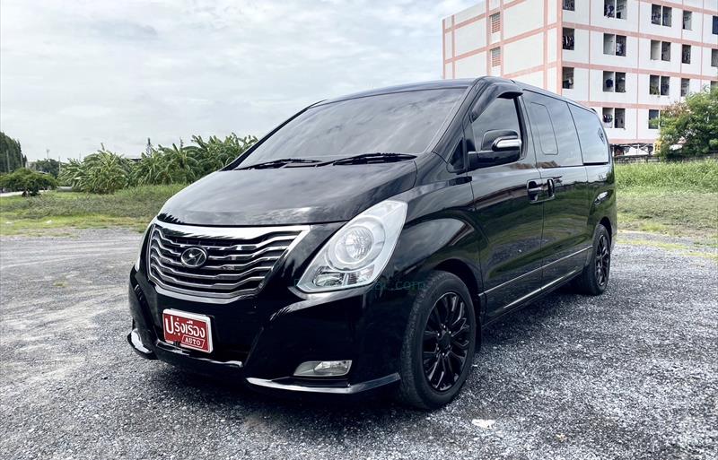 รถตู้มือสอง HYUNDAI H-1 รถปี 2012