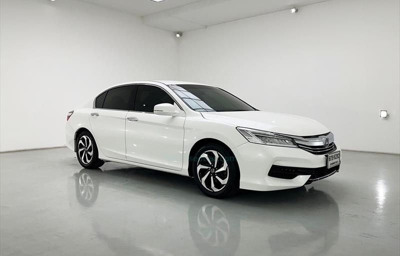 ขายรถเก๋งมือสอง-honda-ฮอนด้า-accord-แอคคอร์ด-รถปี2017-รหัส79036-311697ec.jpg ขายรถเก๋งมือสอง-honda-ฮอนด้า-accord-แอคคอร์ด-รถปี2017-รหัส79036-311697ec.jpg