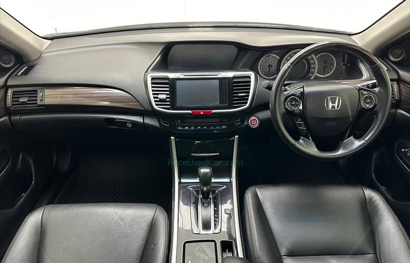 ขายรถเก๋งมือสอง-honda-ฮอนด้า-accord-แอคคอร์ด-รถปี2017-รหัส79036-628bea20.jpg ขายรถเก๋งมือสอง-honda-ฮอนด้า-accord-แอคคอร์ด-รถปี2017-รหัส79036-628bea20.jpg