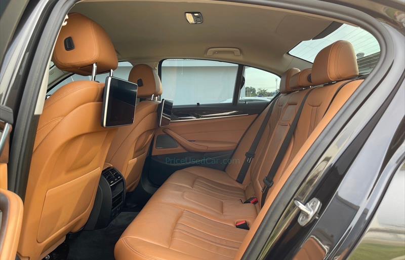 ขายรถเก๋งมือสอง-bmw-บีเอ็มดับบลิว-530i-รถปี2018-รหัส79051-06b8fb18.jpg ขายรถเก๋งมือสอง-bmw-บีเอ็มดับบลิว-530i-รถปี2018-รหัส79051-06b8fb18.jpg