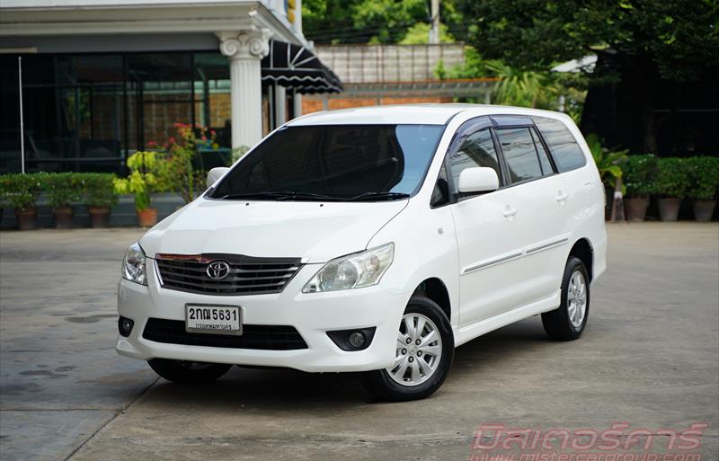 รถตู้มือสอง TOYOTA INNOVA รถปี 2013