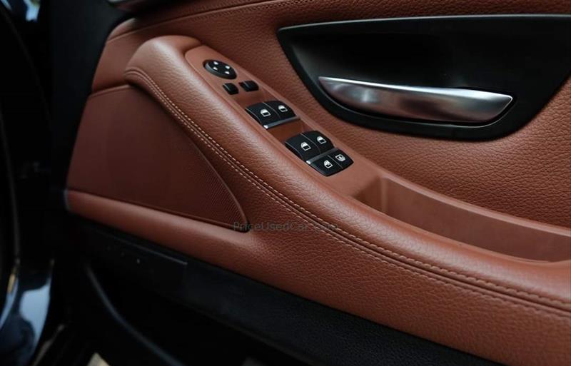 ขายรถเก๋งมือสอง-bmw-บีเอ็มดับบลิว-528i-รถปี2013-รหัส79082-96df8209.jpg ขายรถเก๋งมือสอง-bmw-บีเอ็มดับบลิว-528i-รถปี2013-รหัส79082-96df8209.jpg