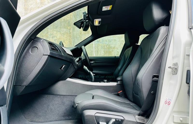 ขายรถเก๋งมือสอง-bmw-บีเอ็มดับบลิว-118i-รถปี2018-รหัส79106-bc9f30f7.jpg ขายรถเก๋งมือสอง-bmw-บีเอ็มดับบลิว-118i-รถปี2018-รหัส79106-bc9f30f7.jpg