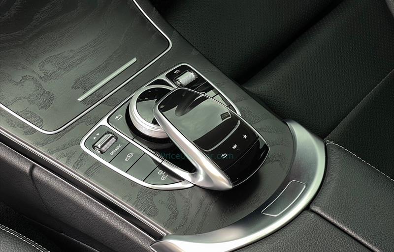 ขายรถเก๋งมือสอง-mercedes-benz-เมอร์เซเดสเบนซ์-c350-ซีสามห้าศูนย์-รถปี2017-รหัส79111-65b51a7f.jpg ขายรถเก๋งมือสอง-mercedes-benz-เมอร์เซเดสเบนซ์-c350-ซีสามห้าศูนย์-รถปี2017-รหัส79111-65b51a7f.jpg