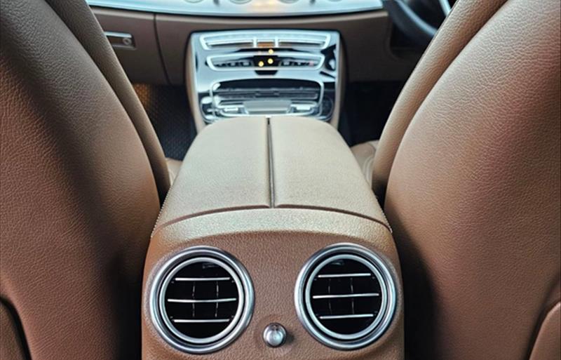 ขายรถเก๋งมือสอง-mercedes-benz-เมอร์เซเดสเบนซ์-e300-อีสามศูนย์ศูนย์-รถปี2021-รหัส79130-b88c3d05.jpg ขายรถเก๋งมือสอง-mercedes-benz-เมอร์เซเดสเบนซ์-e300-อีสามศูนย์ศูนย์-รถปี2021-รหัส79130-b88c3d05.jpg