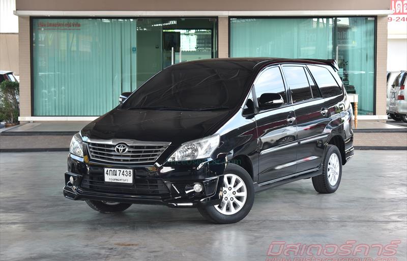 รถตู้มือสอง TOYOTA INNOVA รถปี 2015