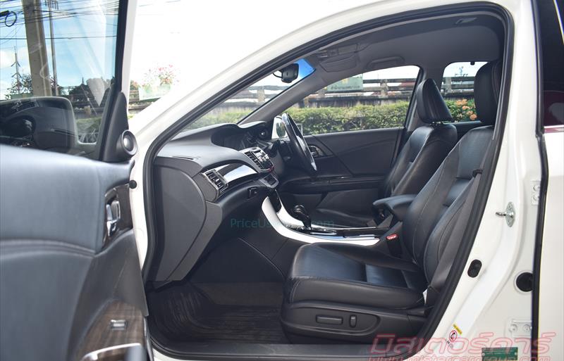 ขายรถเก๋งมือสอง-honda-ฮอนด้า-accord-แอคคอร์ด-รถปี2013-รหัส79168-6a4bf270.jpg ขายรถเก๋งมือสอง-honda-ฮอนด้า-accord-แอคคอร์ด-รถปี2013-รหัส79168-6a4bf270.jpg