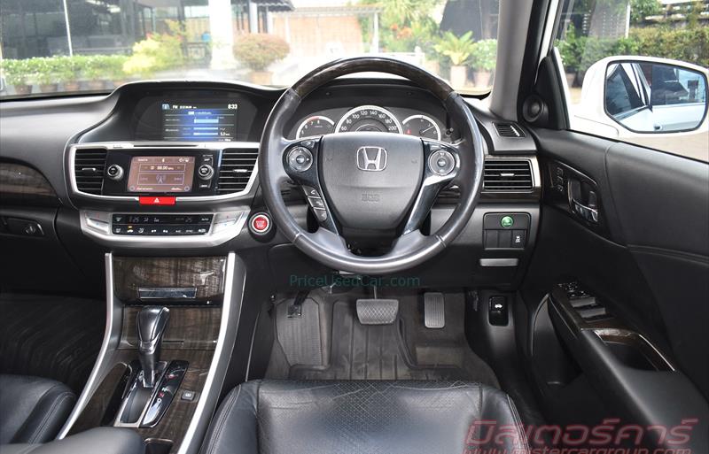 ขายรถเก๋งมือสอง honda accord รถปี2013 รหัส 79168 รูปที่8