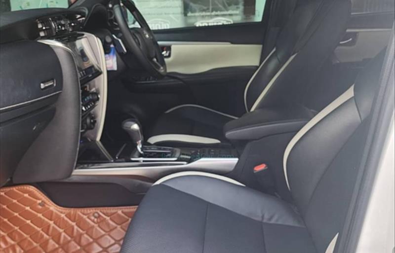 ขายรถ-suv-มือสอง-toyota-โตโยต้า-fortuner-ฟอร์จูนเนอร์-รถปี2022-รหัส79315-dd6b0775.jpg ขายรถ-suv-มือสอง-toyota-โตโยต้า-fortuner-ฟอร์จูนเนอร์-รถปี2022-รหัส79315-dd6b0775.jpg
