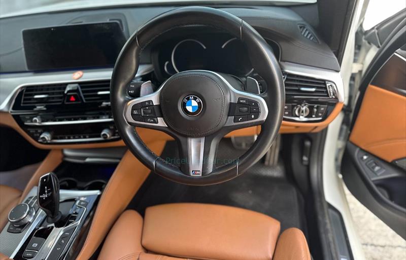 ขายรถเก๋งมือสอง bmw 530i รถปี2019 รหัส 79380 รูปที่7