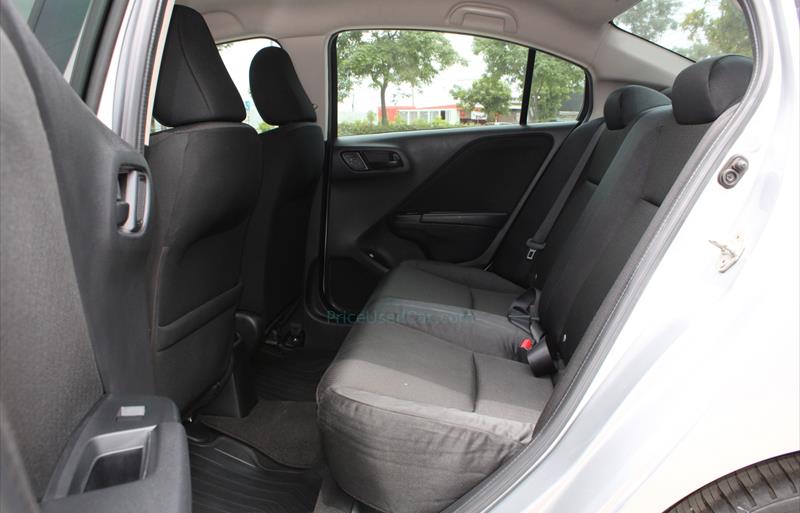 ขายรถเก๋งมือสอง-honda-ฮอนด้า-city-ซิตี้-รถปี2019-รหัส79408-dfb8546e.jpg ขายรถเก๋งมือสอง-honda-ฮอนด้า-city-ซิตี้-รถปี2019-รหัส79408-dfb8546e.jpg