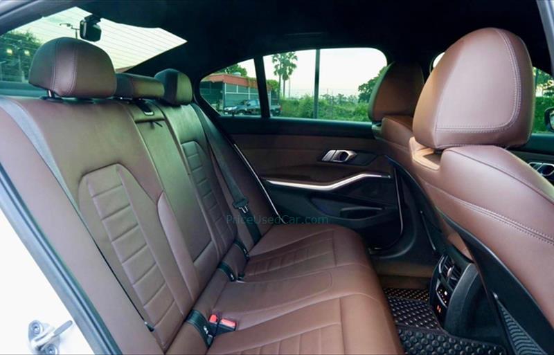 ขายรถเก๋งมือสอง-bmw-บีเอ็มดับบลิว-320d-สามสองศูนย์ดี-รถปี2021-รหัส79419-b70bf1a0.jpg ขายรถเก๋งมือสอง-bmw-บีเอ็มดับบลิว-320d-สามสองศูนย์ดี-รถปี2021-รหัส79419-b70bf1a0.jpg