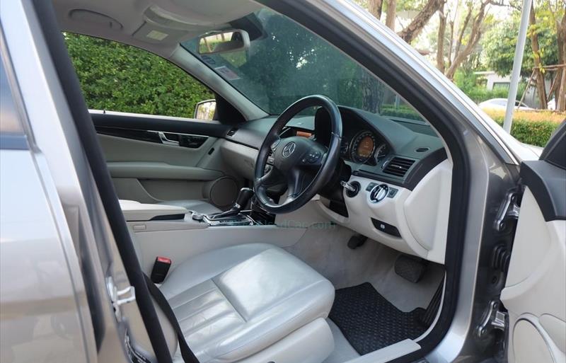 ขายรถเก๋งมือสอง-mercedes-benz-เมอร์เซเดสเบนซ์-c200-cgi-รถปี2011-รหัส79420-242501f2.jpg ขายรถเก๋งมือสอง-mercedes-benz-เมอร์เซเดสเบนซ์-c200-cgi-รถปี2011-รหัส79420-242501f2.jpg