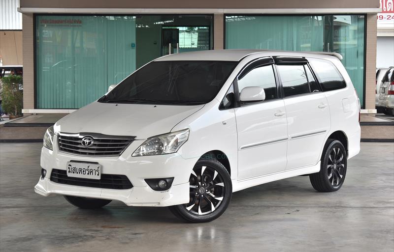 รถตู้มือสอง TOYOTA INNOVA รถปี 2012