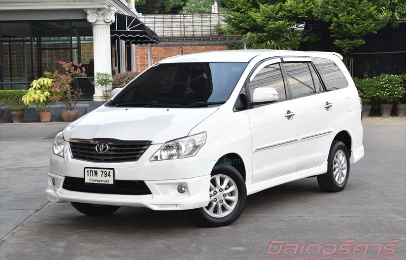 รถตู้มือสอง TOYOTA INNOVA รถปี 2013