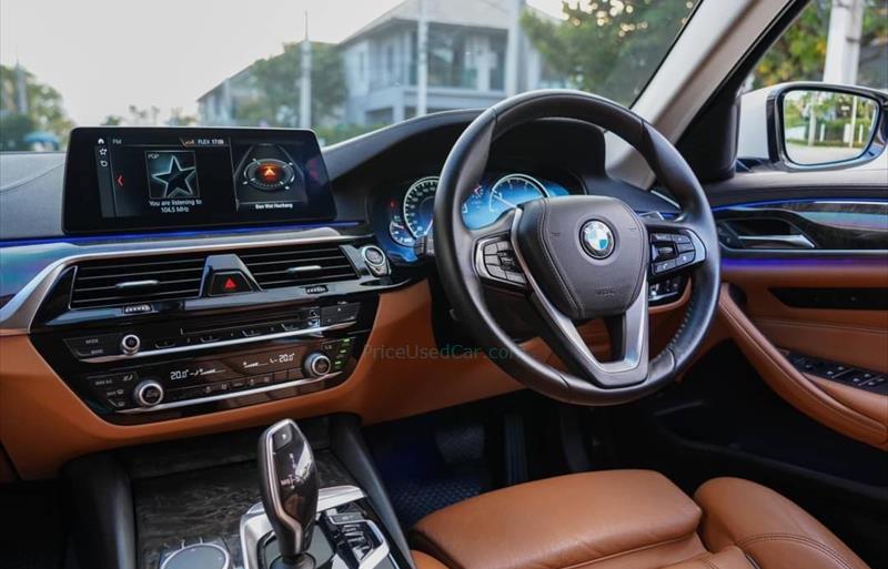 ขายรถเก๋งมือสอง-bmw-บีเอ็มดับบลิว-520d-ห้าสองศูนย์ดี-รถปี2018-รหัส79536-bb2e24f2.jpg ขายรถเก๋งมือสอง-bmw-บีเอ็มดับบลิว-520d-ห้าสองศูนย์ดี-รถปี2018-รหัส79536-bb2e24f2.jpg