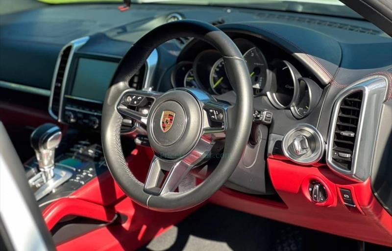 ขายรถ-suv-มือสอง-porsche-ปอร์เช่-cayenne-รถปี2016-รหัส79539-049ae626.jpg ขายรถ-suv-มือสอง-porsche-ปอร์เช่-cayenne-รถปี2016-รหัส79539-049ae626.jpg