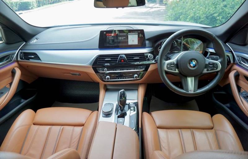ขายรถเก๋งมือสอง-bmw-บีเอ็มดับบลิว-520d-ห้าสองศูนย์ดี-รถปี2018-รหัส79659-92cca194.jpg ขายรถเก๋งมือสอง-bmw-บีเอ็มดับบลิว-520d-ห้าสองศูนย์ดี-รถปี2018-รหัส79659-92cca194.jpg