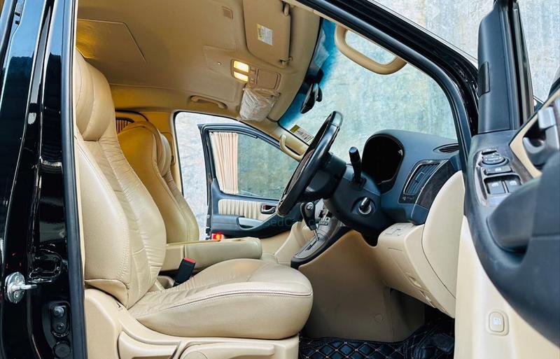 ขายรถตู้มือสอง hyundai h-1 รถปี2018 รหัส 79759 รูปที่8