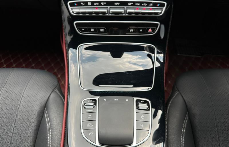 ขายรถเก๋งมือสอง-mercedes-benz-เมอร์เซเดสเบนซ์-e220-รถปี2021-รหัส79819-5780c769.jpg ขายรถเก๋งมือสอง-mercedes-benz-เมอร์เซเดสเบนซ์-e220-รถปี2021-รหัส79819-5780c769.jpg
