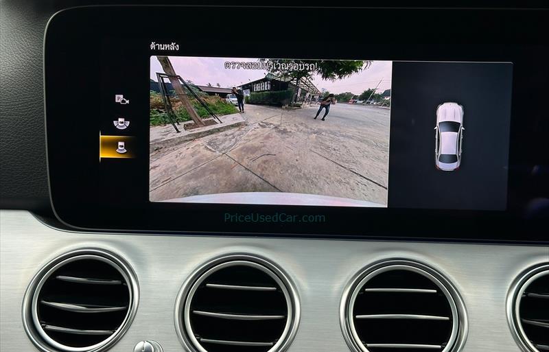 ขายรถเก๋งมือสอง-mercedes-benz-เมอร์เซเดสเบนซ์-e220-รถปี2021-รหัส79819-a4cebe87.jpg ขายรถเก๋งมือสอง-mercedes-benz-เมอร์เซเดสเบนซ์-e220-รถปี2021-รหัส79819-a4cebe87.jpg