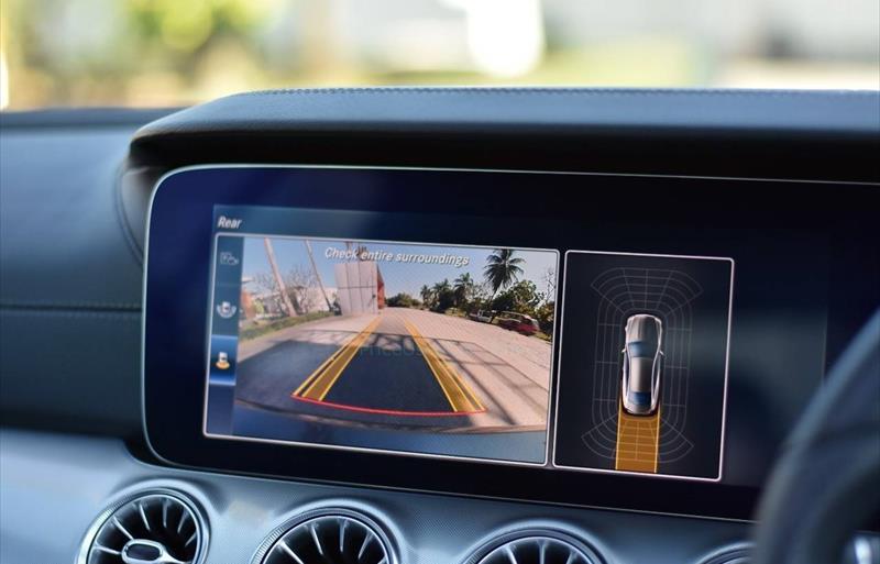 ขายรถเก๋งมือสอง-mercedes-benz-เมอร์เซเดสเบนซ์-e300-อีสามศูนย์ศูนย์-รถปี2018-รหัส79892-73799f2c.jpg ขายรถเก๋งมือสอง-mercedes-benz-เมอร์เซเดสเบนซ์-e300-อีสามศูนย์ศูนย์-รถปี2018-รหัส79892-73799f2c.jpg