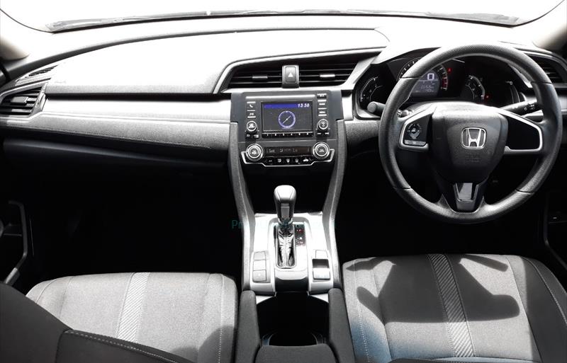 ขายรถเก๋งมือสอง-honda-ฮอนด้า-civic-ซีวิค-รถปี2017-รหัส79904-11e78c15.jpg ขายรถเก๋งมือสอง-honda-ฮอนด้า-civic-ซีวิค-รถปี2017-รหัส79904-11e78c15.jpg