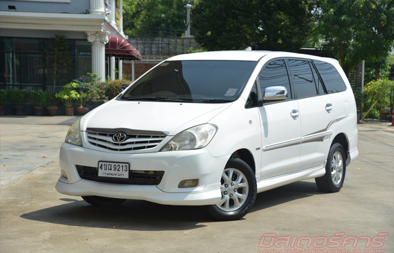 รถตู้มือสอง TOYOTA INNOVA รถปี 2011