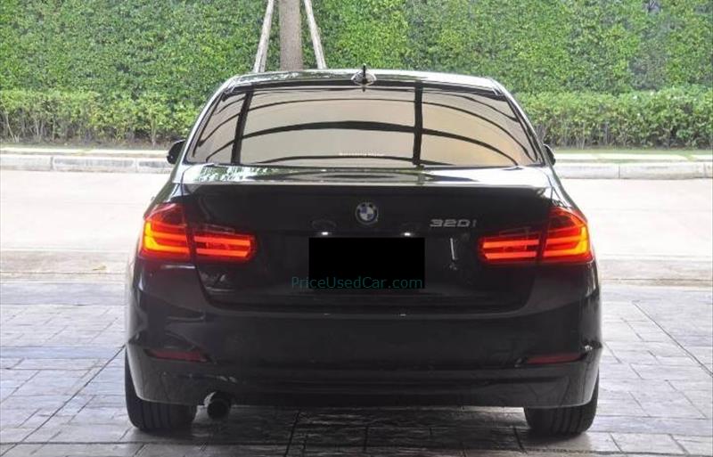 ขายรถเก๋งมือสอง-bmw-บีเอ็มดับบลิว-320i-สามสองศูนย์ไอ-รถปี2014-รหัส79928-ada20eee.jpg ขายรถเก๋งมือสอง-bmw-บีเอ็มดับบลิว-320i-สามสองศูนย์ไอ-รถปี2014-รหัส79928-ada20eee.jpg