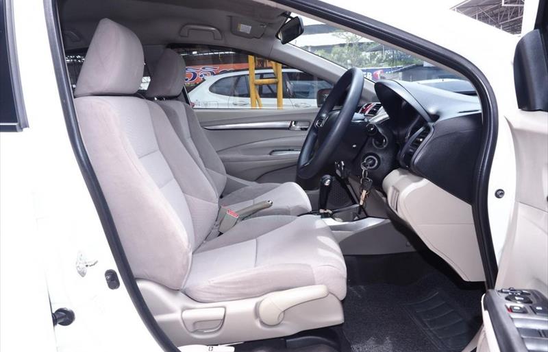 ขายรถเก๋งมือสอง-honda-ฮอนด้า-city-ซิตี้-รถปี2013-รหัส79962-e6bb6746.jpg ขายรถเก๋งมือสอง-honda-ฮอนด้า-city-ซิตี้-รถปี2013-รหัส79962-e6bb6746.jpg