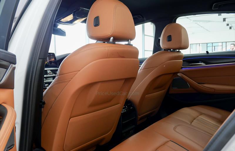 ขายรถเก๋งมือสอง-bmw-บีเอ็มดับบลิว-520d-ห้าสองศูนย์ดี-รถปี2021-รหัส80069-43daca1d.jpg ขายรถเก๋งมือสอง-bmw-บีเอ็มดับบลิว-520d-ห้าสองศูนย์ดี-รถปี2021-รหัส80069-43daca1d.jpg